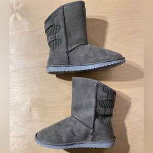 Canyon  Gray Knit Boots Size 10 (JC)